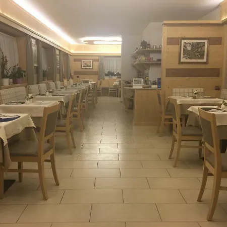 Garni Festil 2*